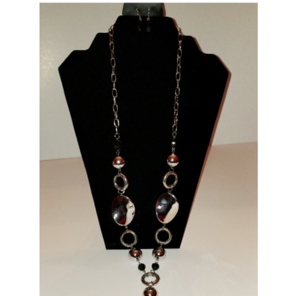 The revel: Long Necklace w/earrings.